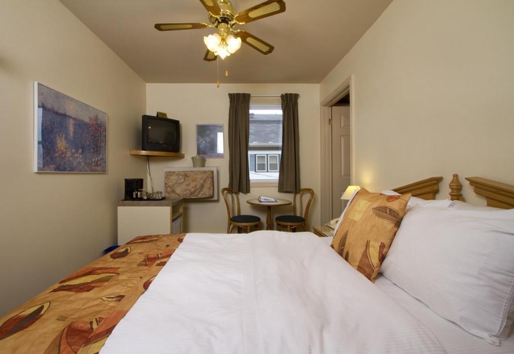 Brigantine Inn Lunenburg Rum bild