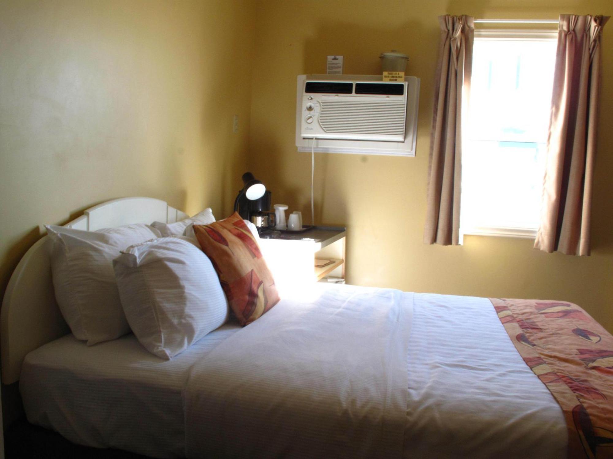 Brigantine Inn Lunenburg Exteriör bild
